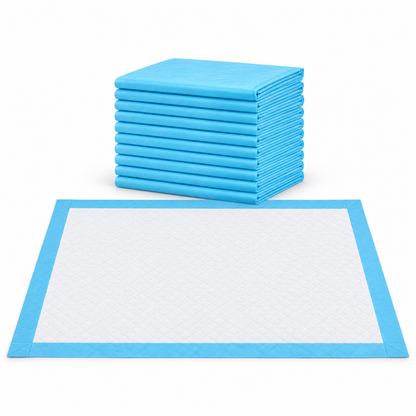 Kit de 12 pads absorbentes para mascotas, apilados y uno desplegado mostrando el núcleo absorbente